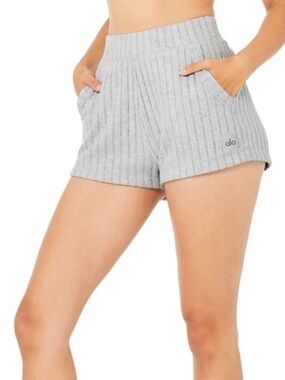 ALO Yoga Ribbed High Waist Shorts women worn - Gray size Xxs